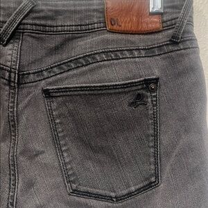 DL1961 Amanda Gray Premium Denim Skinny Jeans